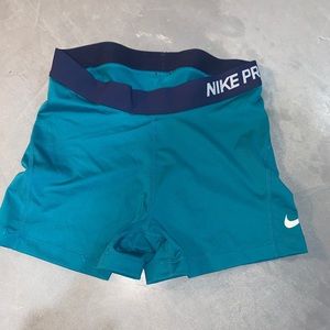 NIKE WOMEN'S  PRO 3'' DRI-FIT SHORTS